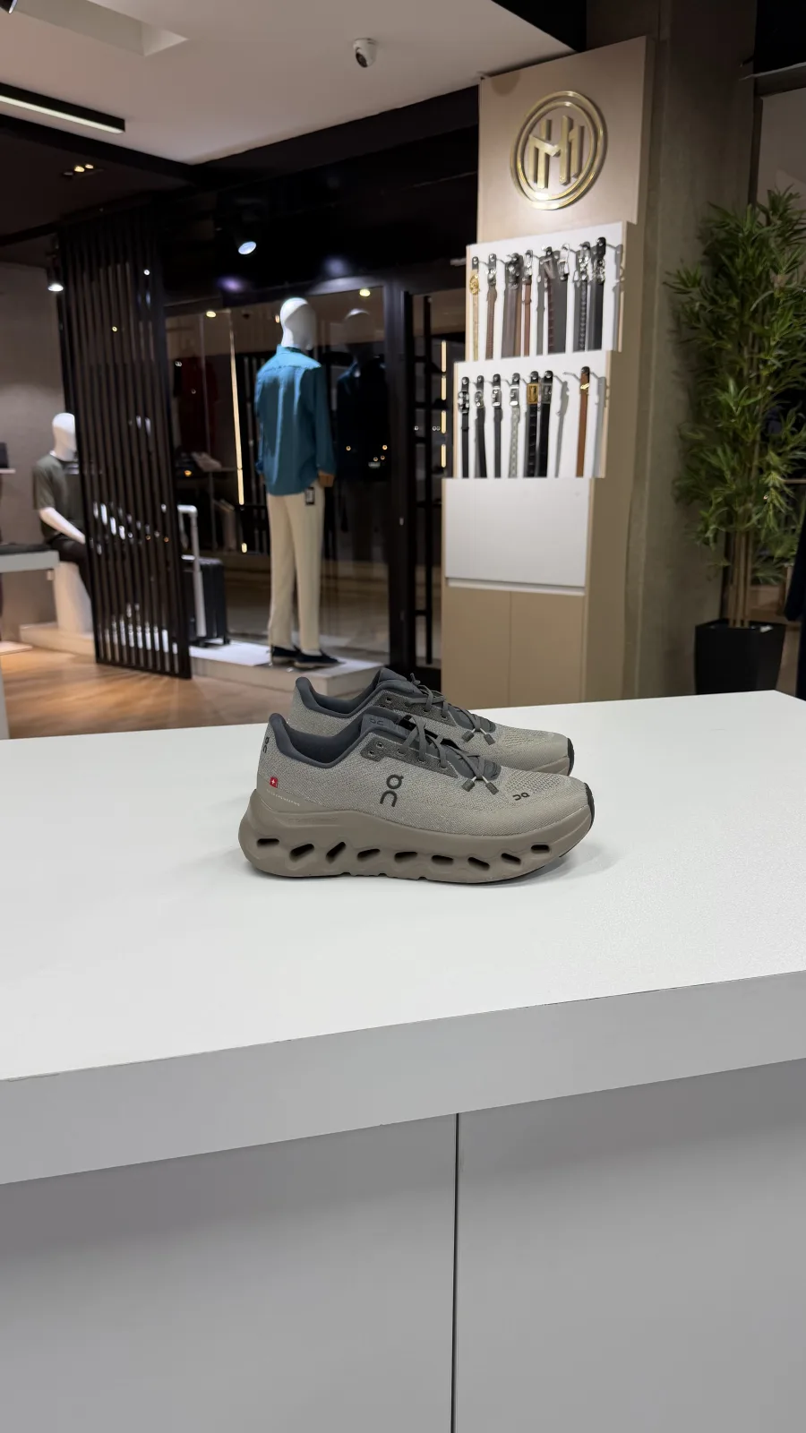 HM Brands product image 5